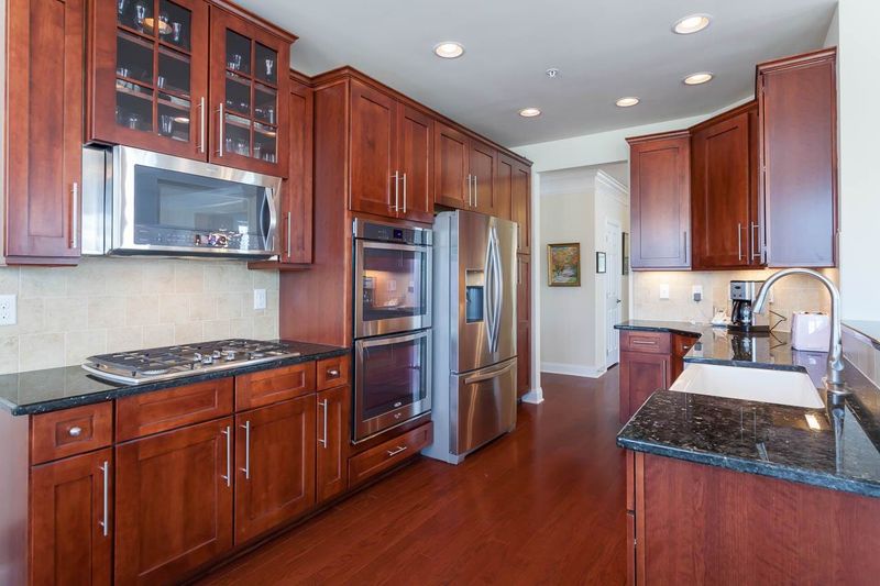 10520 Sablewood Dr #201, Raleigh, NC 27617