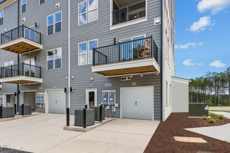 10524 Bailey Branch Dr #101, Raleigh, NC 27614