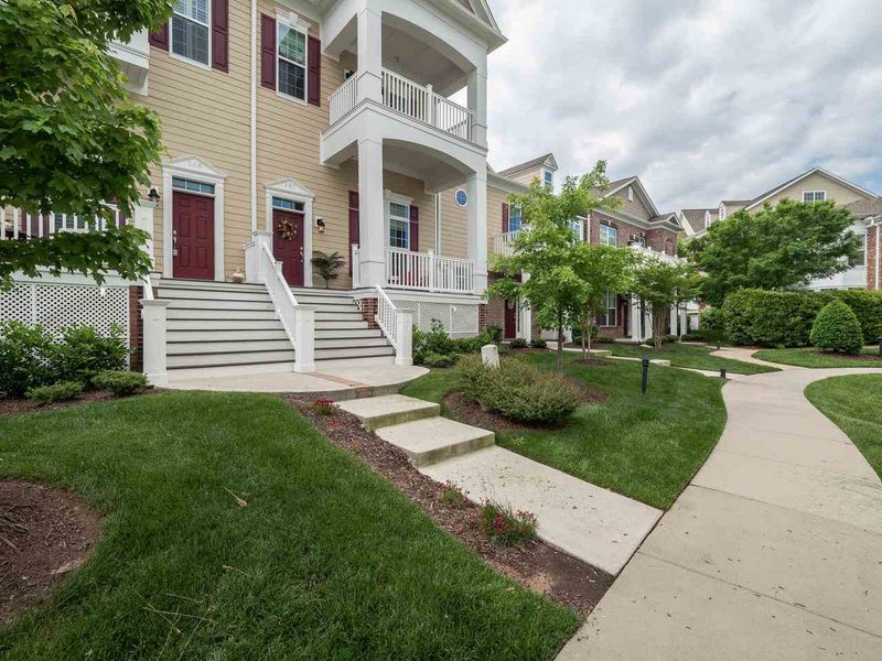 10529 Sablewood Dr #107, Raleigh, NC 27617