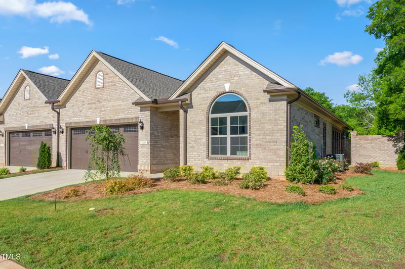 1053 Beechcraft Dr #124, Mebane, NC 27302