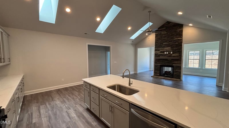 1053 Beechcraft Dr #124, Mebane, NC 27302