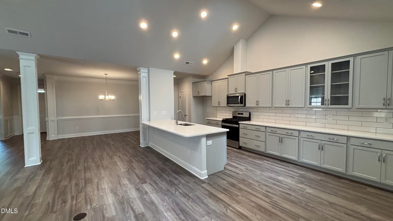 1053 Beechcraft Dr #124, Mebane, NC 27302