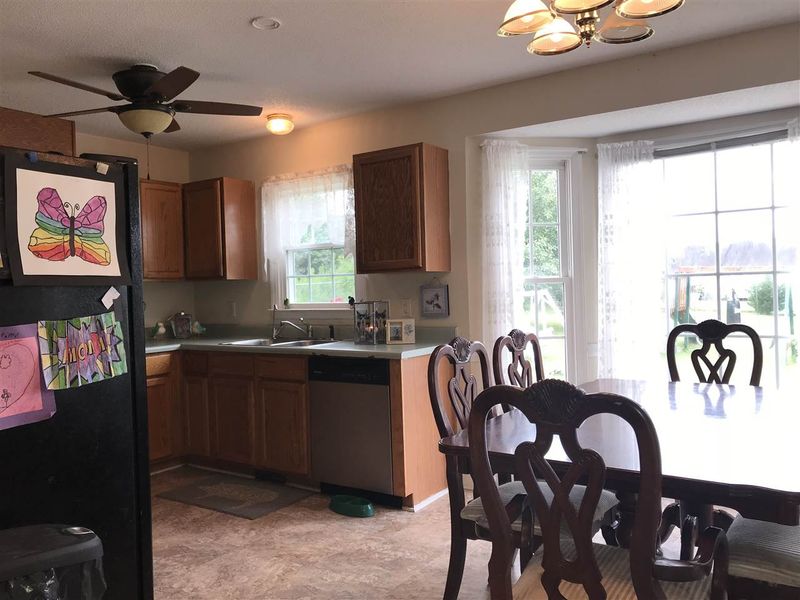 1053 Holly Pointe Dr, Wendell, NC 27591