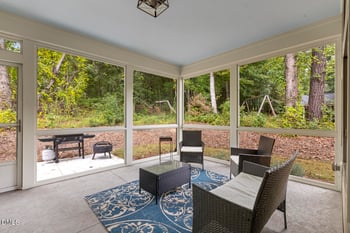 1053 Lukestone Dr, Fuquay Varina, NC 27526