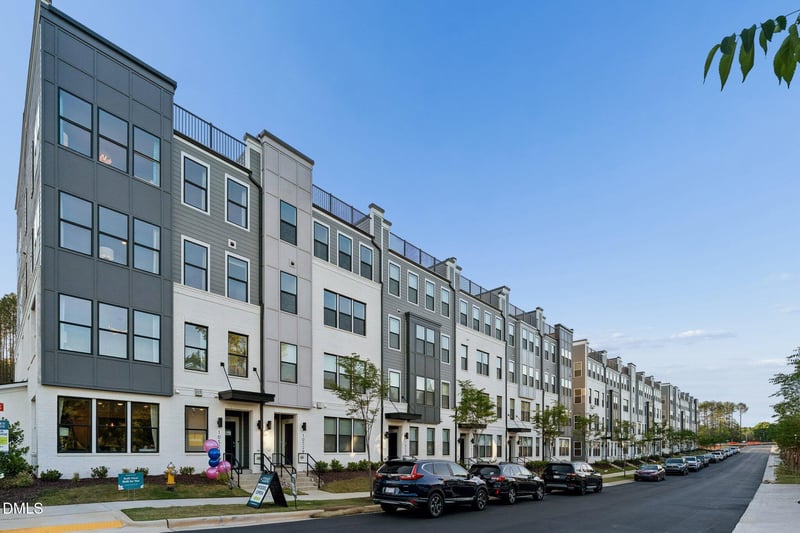 10530 Bailey Branch Dr #201, Raleigh, NC 27614