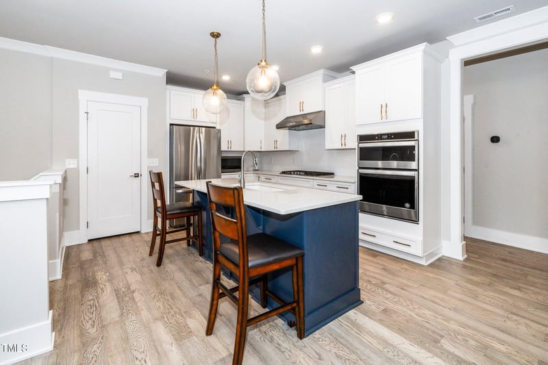 10530 Sablewood Dr, Raleigh, NC 27617