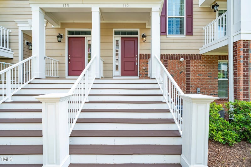 10530 Sablewood Dr, Raleigh, NC 27617