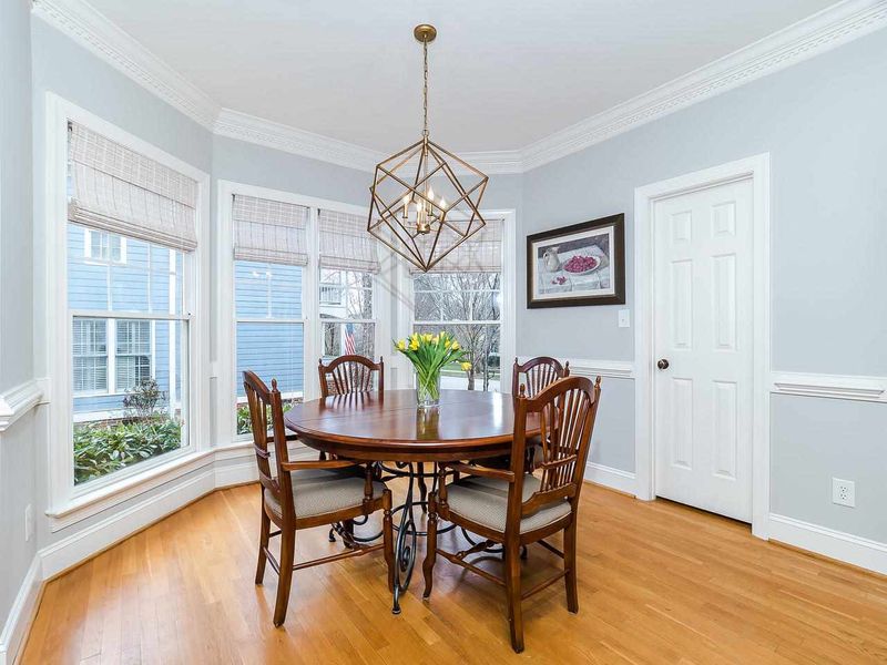 10531 Bedfordtown Dr, Raleigh, NC 27614