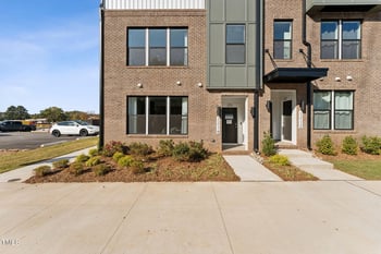 10535 Pleasant Branch Dr, Raleigh, NC 27614