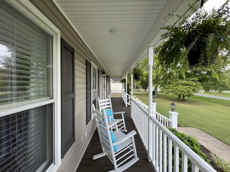 1054 W Old Glencoe Rd, Burlington, NC 27217