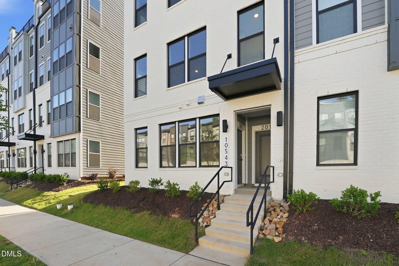 10543 Pleasant Branch Dr #101, Raleigh, NC 27614
