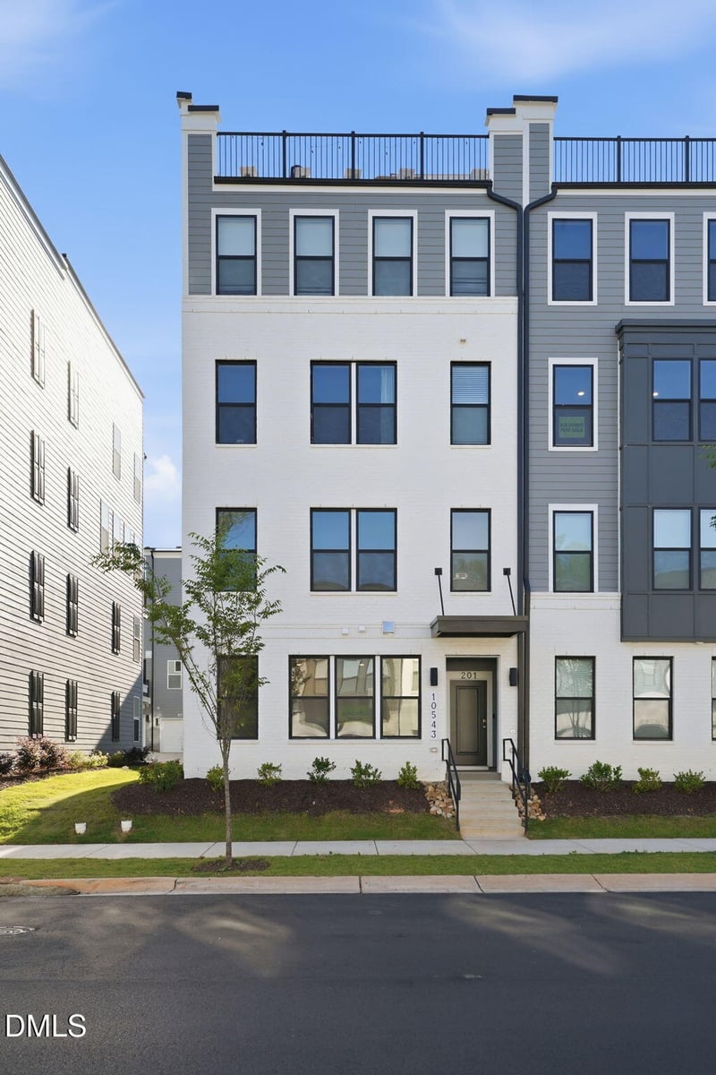 10543 Pleasant Branch Dr #101, Raleigh, NC 27614