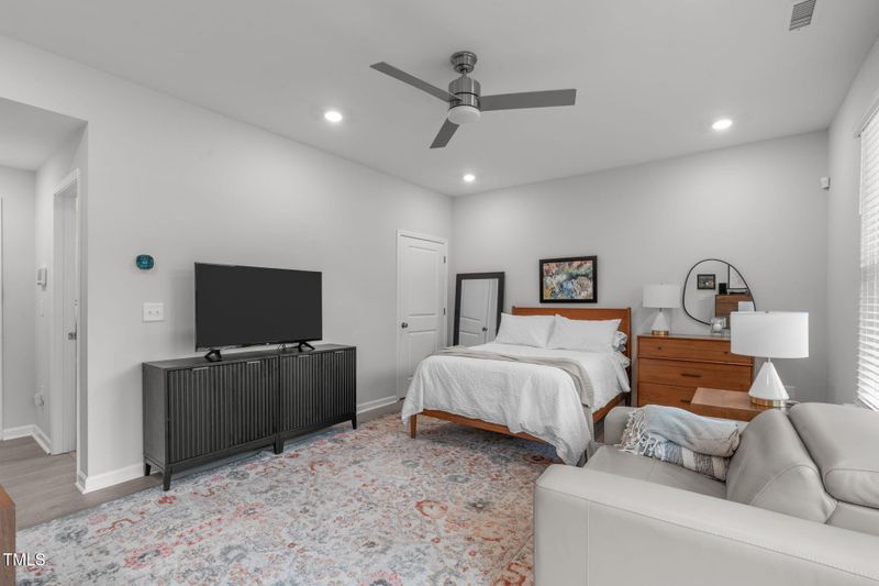 1055 Manorhaven Dr, Durham, NC 27703