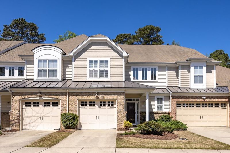 1056 Kingston Grove Dr, Cary, NC 27519