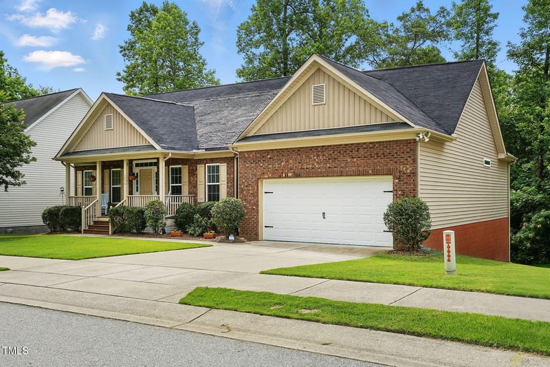 1056 Lukestone Dr, Fuquay Varina, NC 27526