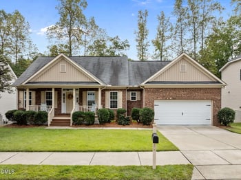 1056 Lukestone Dr, Fuquay Varina, NC 27526