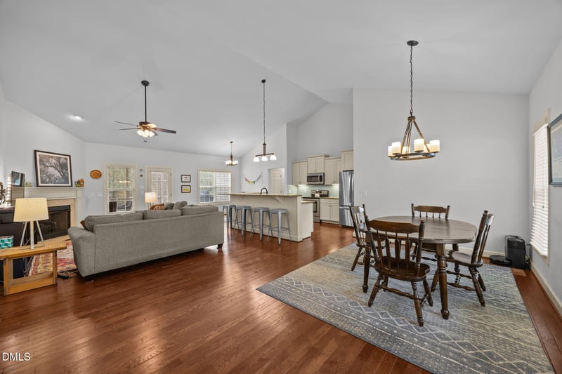 1056 Lukestone Dr, Fuquay Varina, NC 27526