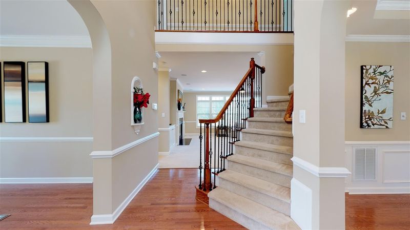 1057 Kennicott Ave, Cary, NC 27513