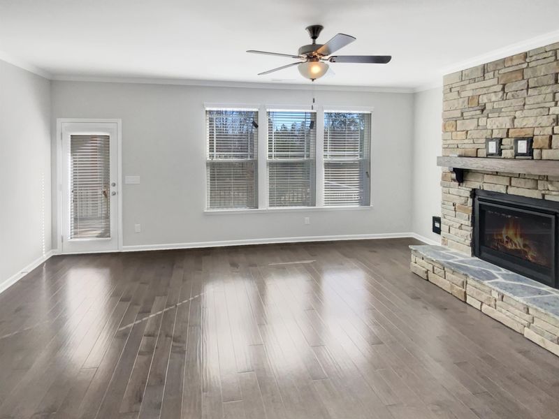 1057 Poppy Fields Ln, Wake Forest, NC 27587