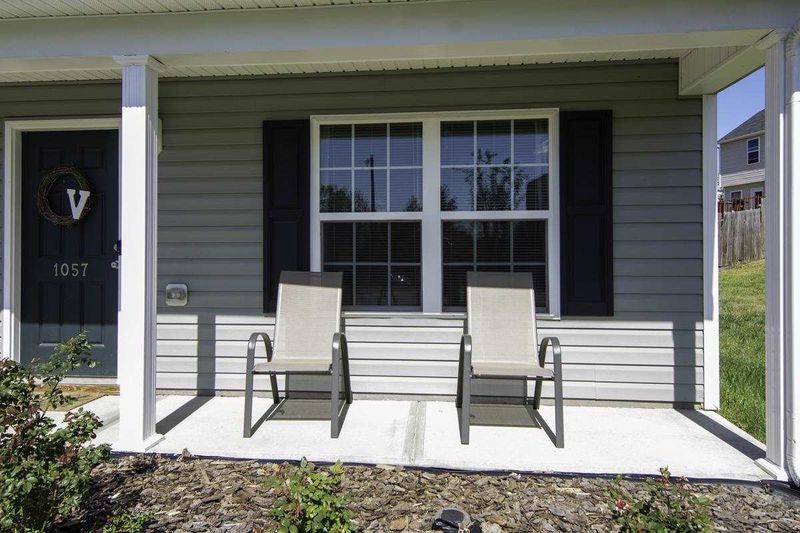 1057 Woodsman Dr, Burlington, NC 27217