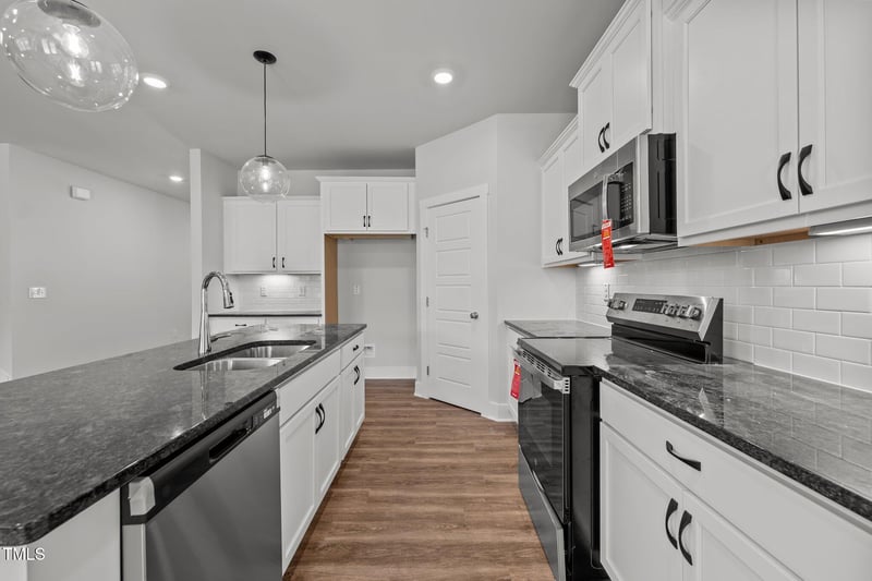 1058 Grey Flint Pl, Mebane, NC 27302