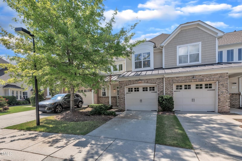 1058 Kingston Grove Dr, Cary, NC 27519