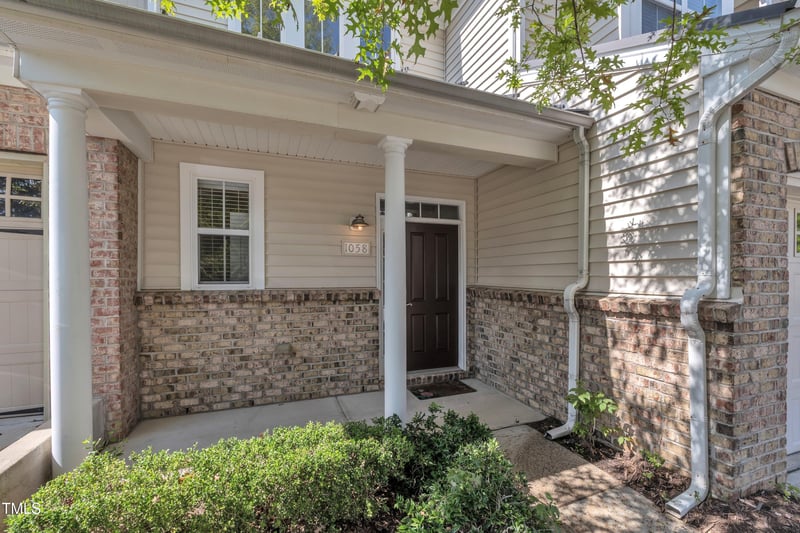 1058 Kingston Grove Dr, Cary, NC 27519