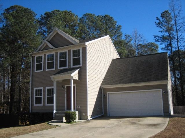 1059 Heritage Manor Dr, Raleigh, NC 27610