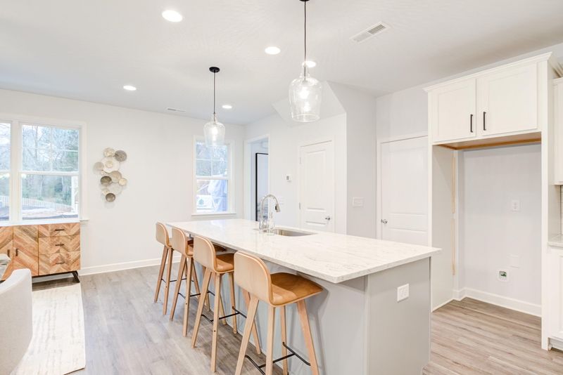 1059 N Main St, Wake Forest, NC 27587