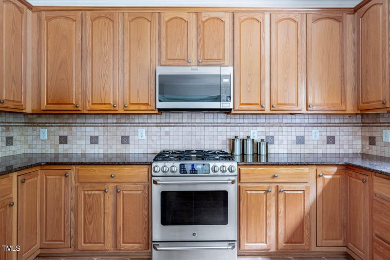 1059 Torrence Dr, Apex, NC 27502