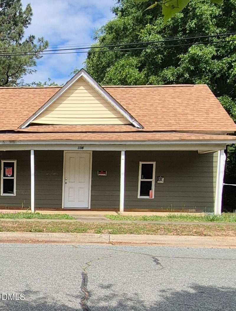106 -108 2nd St, Mebane, NC 27302