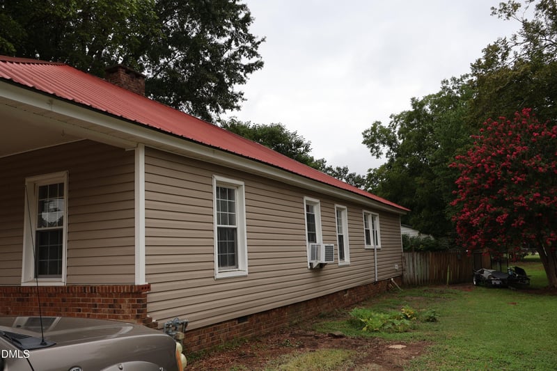 106 3rd St, Erwin, NC 28339