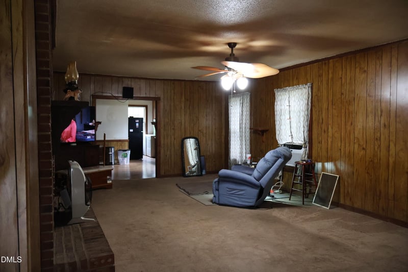 106 3rd St, Erwin, NC 28339