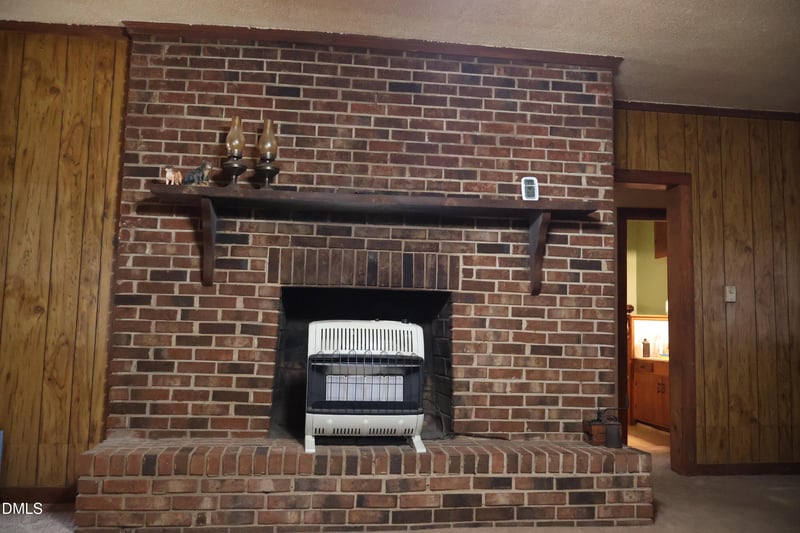 106 3rd St, Erwin, NC 28339