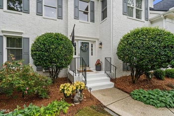 106 Aberson Ct, Cary, NC 27519