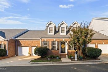 106 Alden Village Ct, Cary, NC 27519