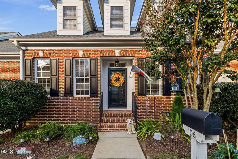 106 Alden Village Ct, Cary, NC 27519