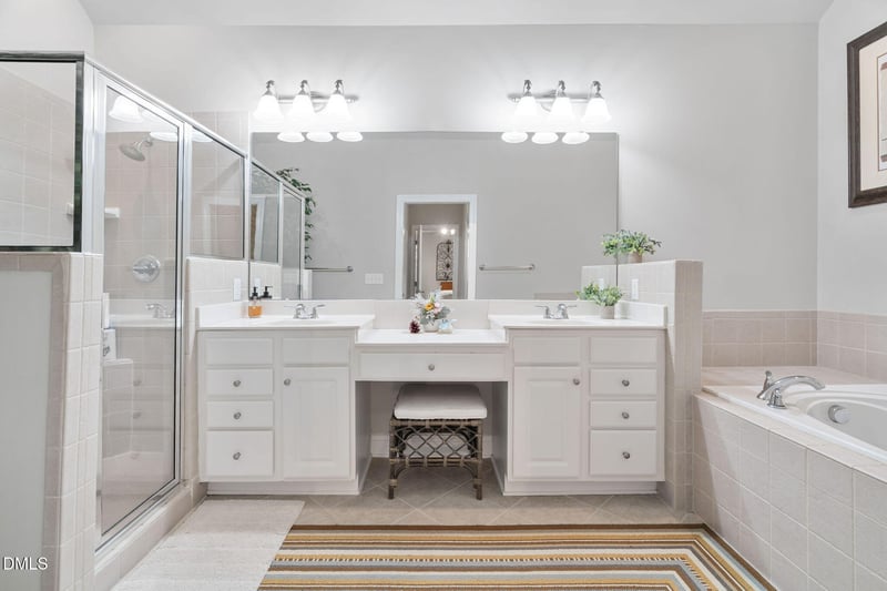 106 Alden Village Ct, Cary, NC 27519