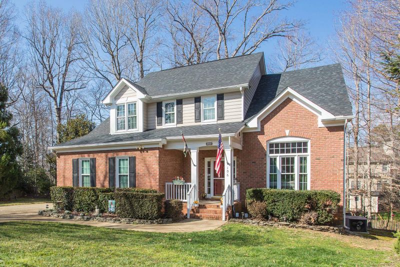 106 Amber Creek Cir, Cary, NC 27513