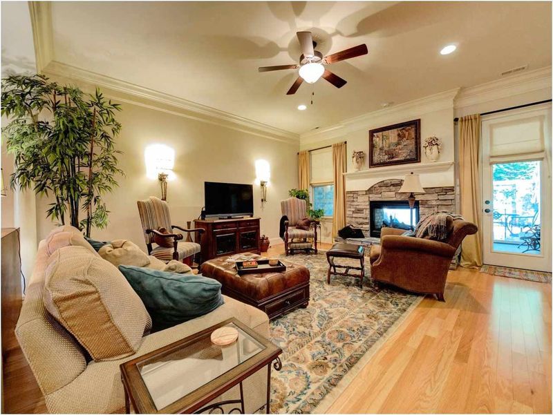 106 Arabella Ct, Cary, NC 27518