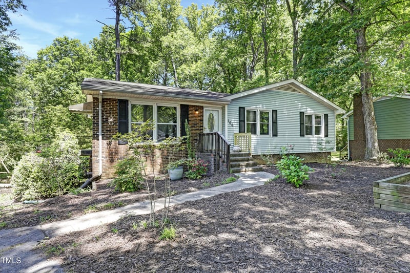 106 Argyle Ct, Garner, NC 27529