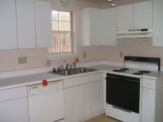 106 Ascot Dr, Chapel Hill, NC 27517