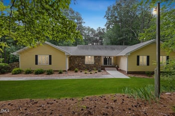106 Autumn Cir, Cary, NC 27518