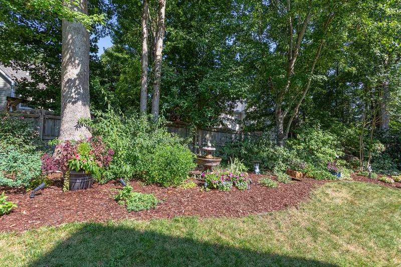 106 Avoncroft Ct, Apex, NC 27502