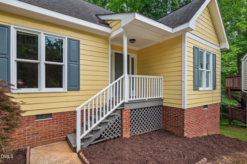 106 Barcelona Ct, Cary, NC 27513