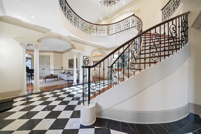 106 Baybrook Ct, Cary, NC 27518