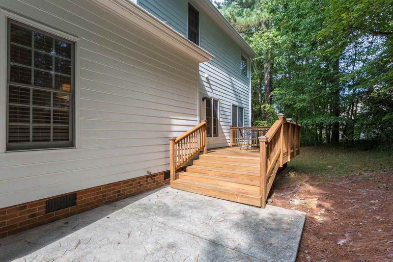 106 Beasley Ct, Cary, NC 27513