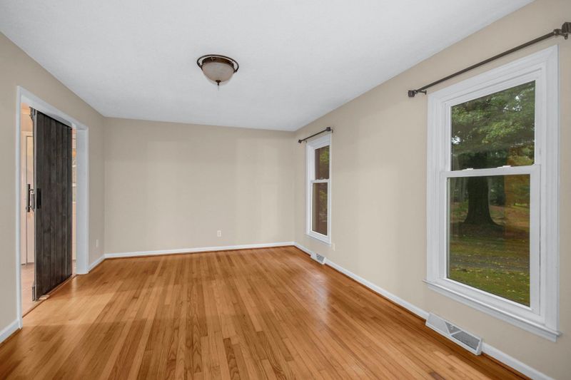 106 Bennington Dr, Chapel Hill, NC 27516