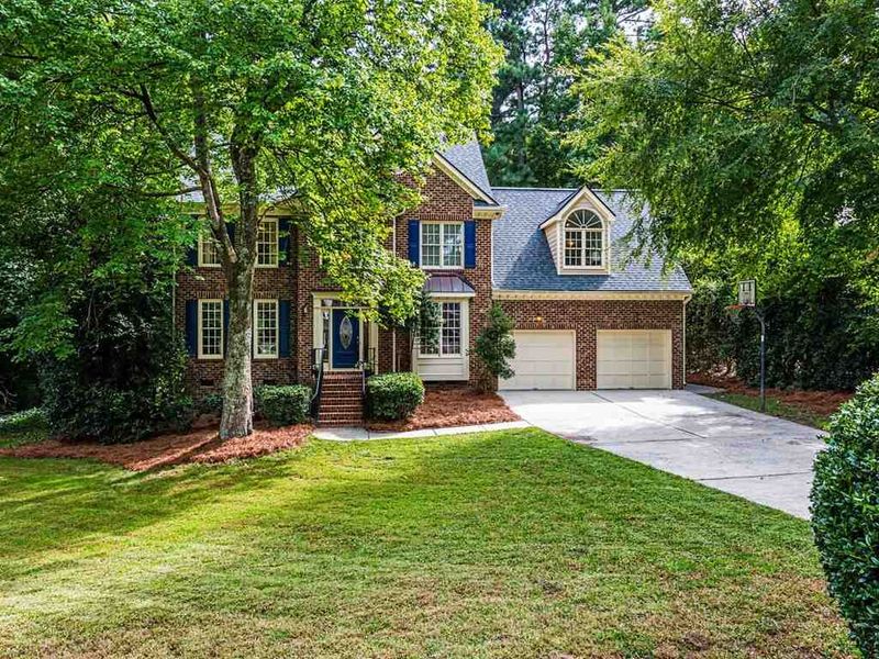 106 Benwell Ct, Cary, NC 27519