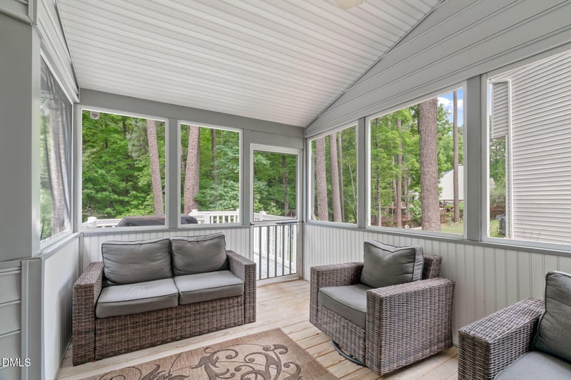 106 Bradshire Ct, Cary, NC 27513